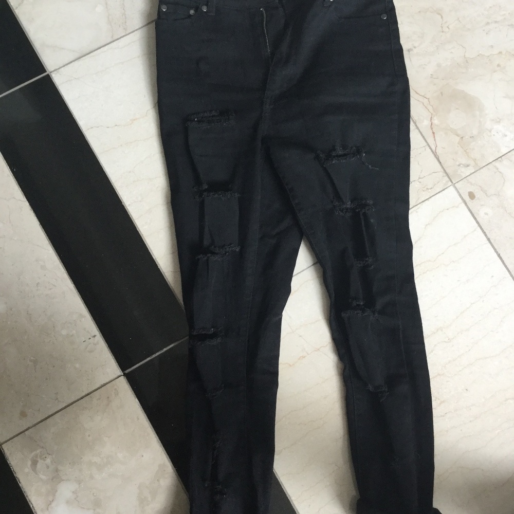 American eagle ripped style jeans